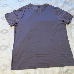 Lululemon tee shirt